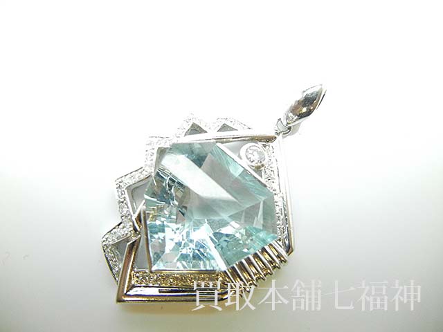 Pt900 アクアマリンペンダントトップ11.67ct メレダイヤ付き