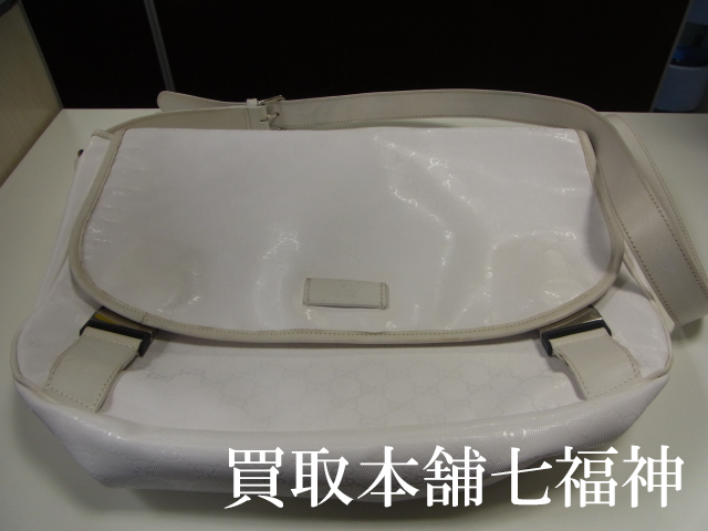 GUCCI(グッチ) メッセンジャーバッグ(レザー)の買取事例