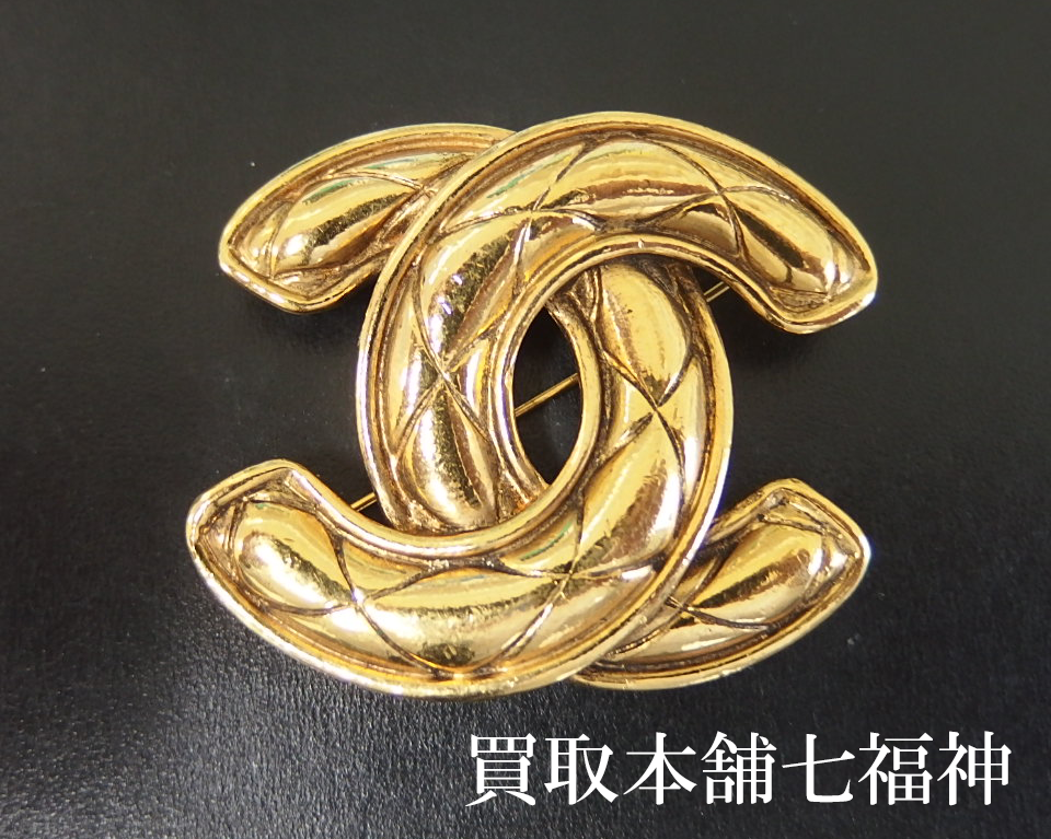 CHANEL(シャネル)ヴィンテージブローチの買取事例