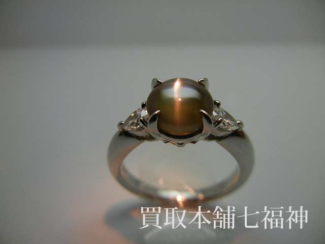 Pt900 キャッツアイ2.37ct メレダイヤ0.33ctリングの買取事例