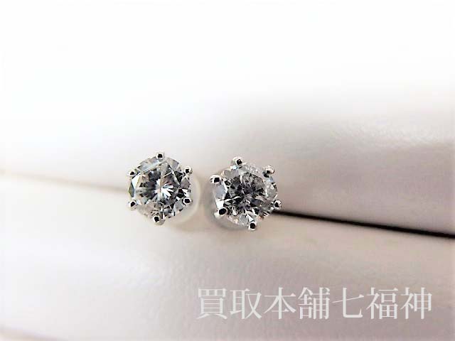 Pt900 ダイヤモンドスタッドピアス 0.389ct/0.324ctの買取事例
