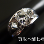 【買取相場250,000～280,000円】Pt900 プリンセスカットダイヤリング 1.008ctの買取事例