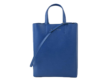 セリーヌの青色のバッグ